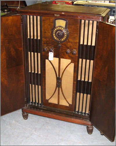 Philco 37-690 console