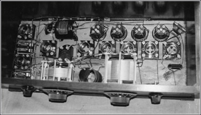 layout of this 8-tube Haynes-Griffin chassis