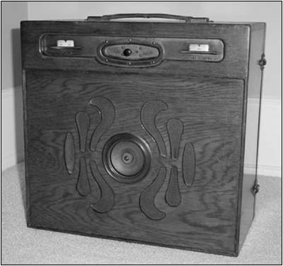A front view of the Marconi Model 55 receiver