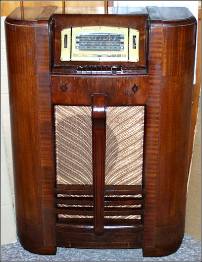 The 1939 GE H-87 console
