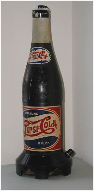 The Pepsi-Cola novelty radio