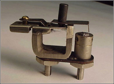 detector's metal pointer
