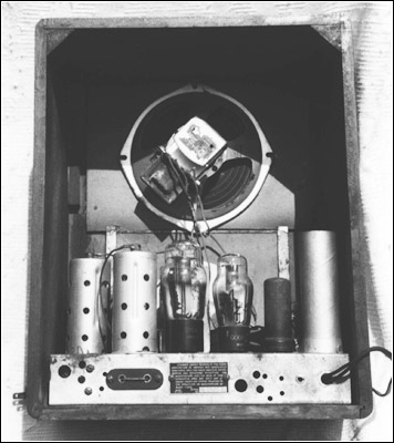 The rear view of the Wilcox-Gay radio