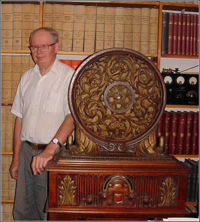 Alan beside his DeForest W6 "Renaissance" console