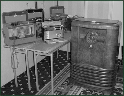 More radios in the Zenith auction