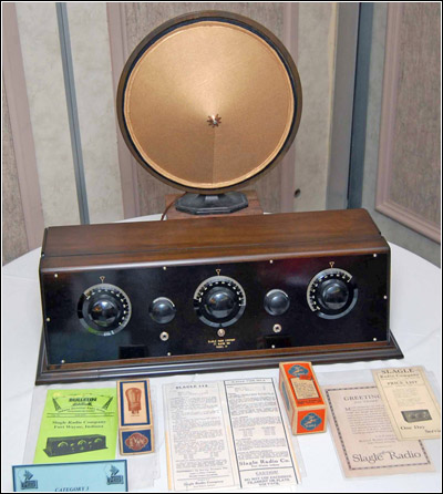 Slagel Radio Company of Fort Wayne, Ind., Model IV 3-dial battery set with speaker