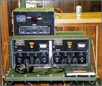 A Navy semi-portable RBM-4 receiver set owned by Paul Thekan, N6FEG.